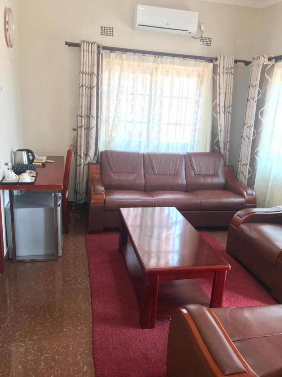 Northern Rock Hotel Mpika Dış mekan fotoğraf