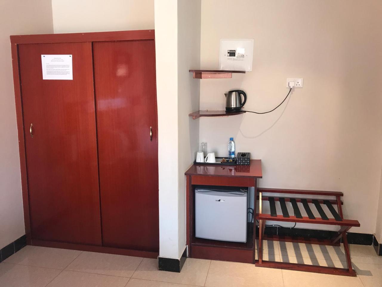 Northern Rock Hotel Mpika Dış mekan fotoğraf