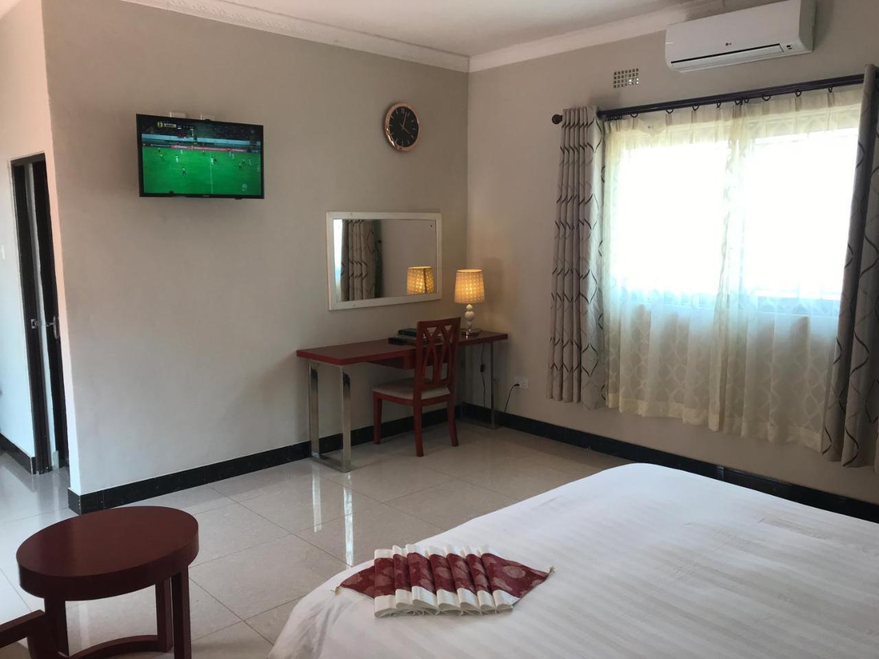 Northern Rock Hotel Mpika Dış mekan fotoğraf