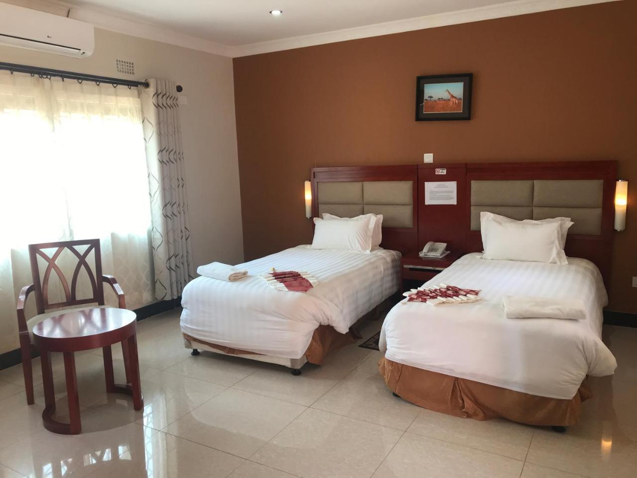Northern Rock Hotel Mpika Dış mekan fotoğraf